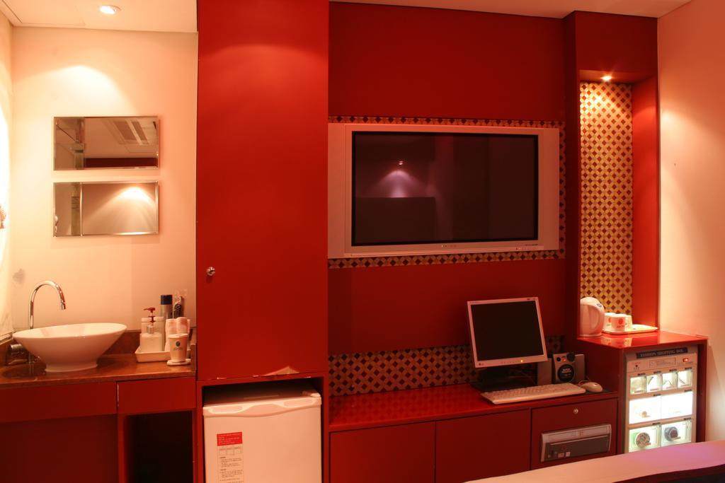 Java Motel Seoul Room photo